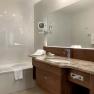 Badezimmer Deluxe Zimmer, © Schlosspark Mauerbach Badezimmer Deluxe Zimmer, © Schlosspark Mauerbach