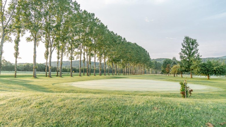 Golfplatz Schloss Ernegg, © Nicole Stessl Golfplatz Schloss Ernegg, © Nicole Stessl