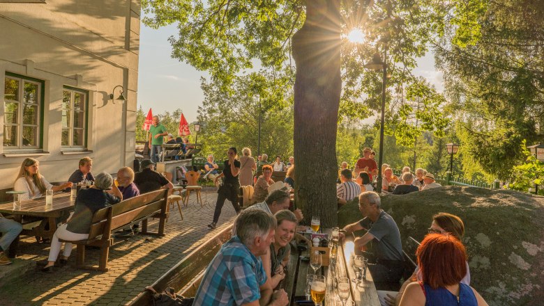 Terrasse des Dortwirt im Sommer, © TFD@Litschau von S. Mussil