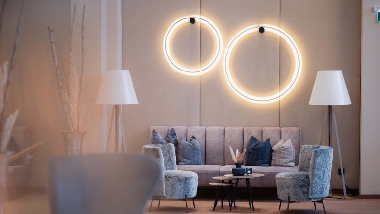 Sitzecke in der Hotellobby Hotel Schachner, &copy; Hotel Schachner_MIKU Media