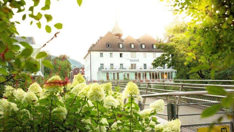 Schloss Eisenstrasse, &copy; Johanna Meinschad