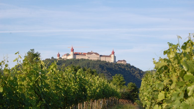 Stift Goettweig mit Weing&auml;rten, &copy; Eveline Gruber