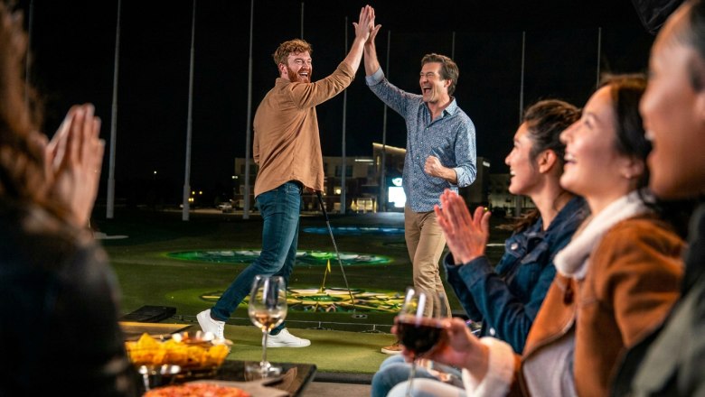 Topgolf Wien, High Five, &copy; Topgolf Wien