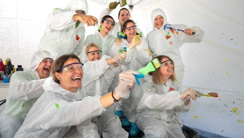 TEAMbuilder, ACTIONpainting, &copy; TEAMbuilder