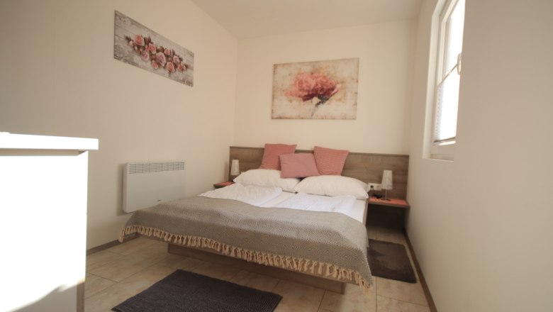 Kab&auml;uschen Schlafzimmer, &copy; Brandtner / Michael Becker