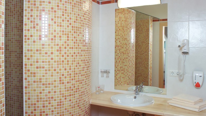 Vierbettzimmer, &copy; Restaurant-Hotel Wallner