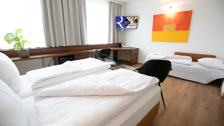 3-Bettzimmer Hotel, &copy; Doris Reinisch GmbH