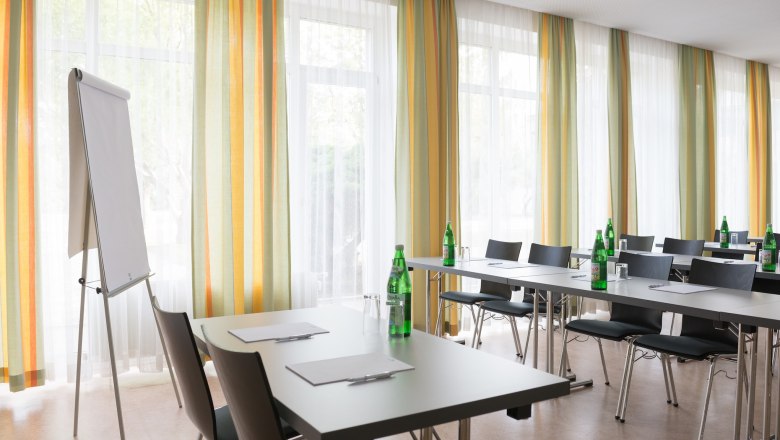 campus-horn-ahorn-klassenzimmer-bestuhlung-3-min, &copy; campus Horn