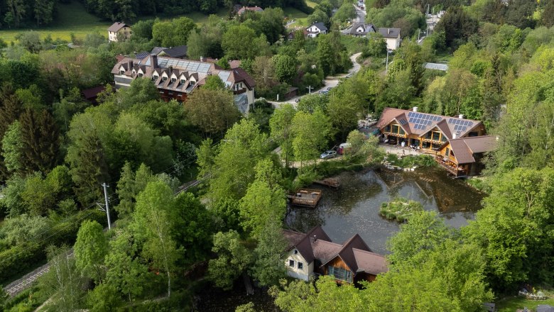Steinschalerhof von oben, &copy; Steinschaler Naturhotels