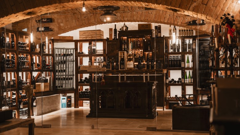 Weinkeller, &copy; Schloss Sch&ouml;nau Management KG