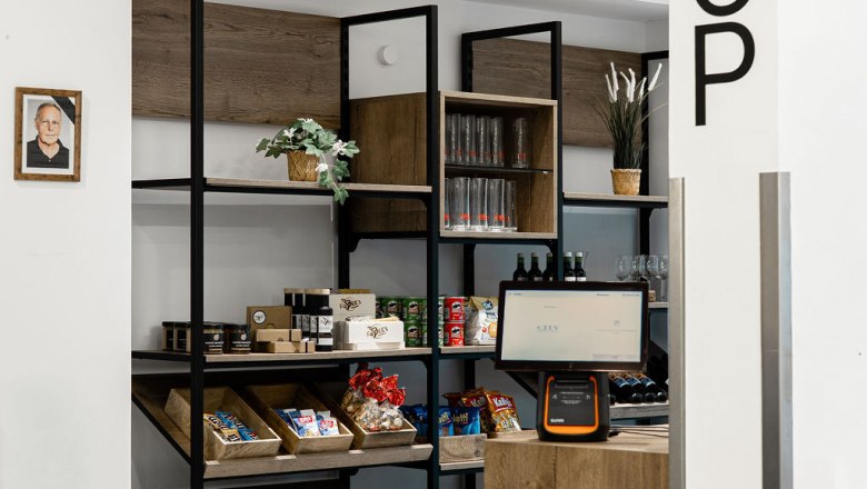 Shop (15), &copy; City Hotel