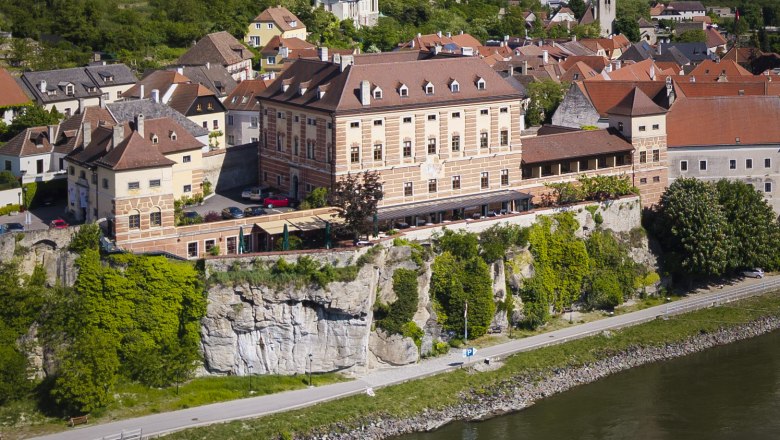 Schloss_Hotel_Dürnstein_Luftaufnahme, © Donau_Niederösterreich_Paul_Elser Schloss_Hotel_Dürnstein_Luftaufnahme, © Donau_Niederösterreich_Paul_Elser